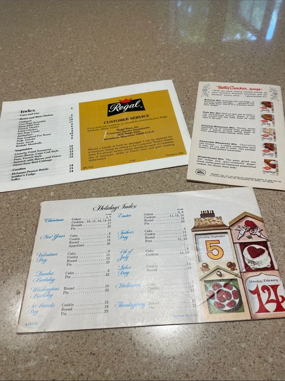 Betty Crocker Holidays on Parade Cookbook – Red, White, Blue, Green, Brown